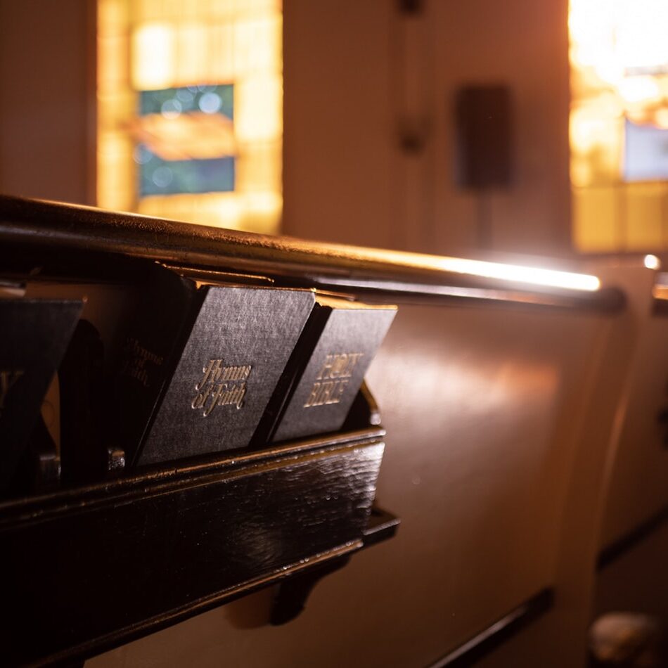 Aaron_Burden_Worship_Unsplash Aaron_Burden_Worship_Unsplash